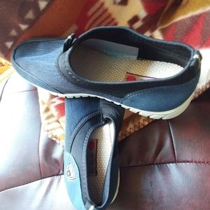 Mens Canvas Slip On Shoes